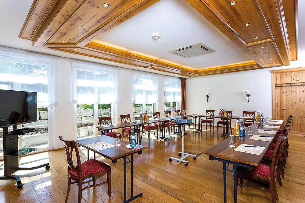Hotel Hirsch Neu-Ulm 4*,