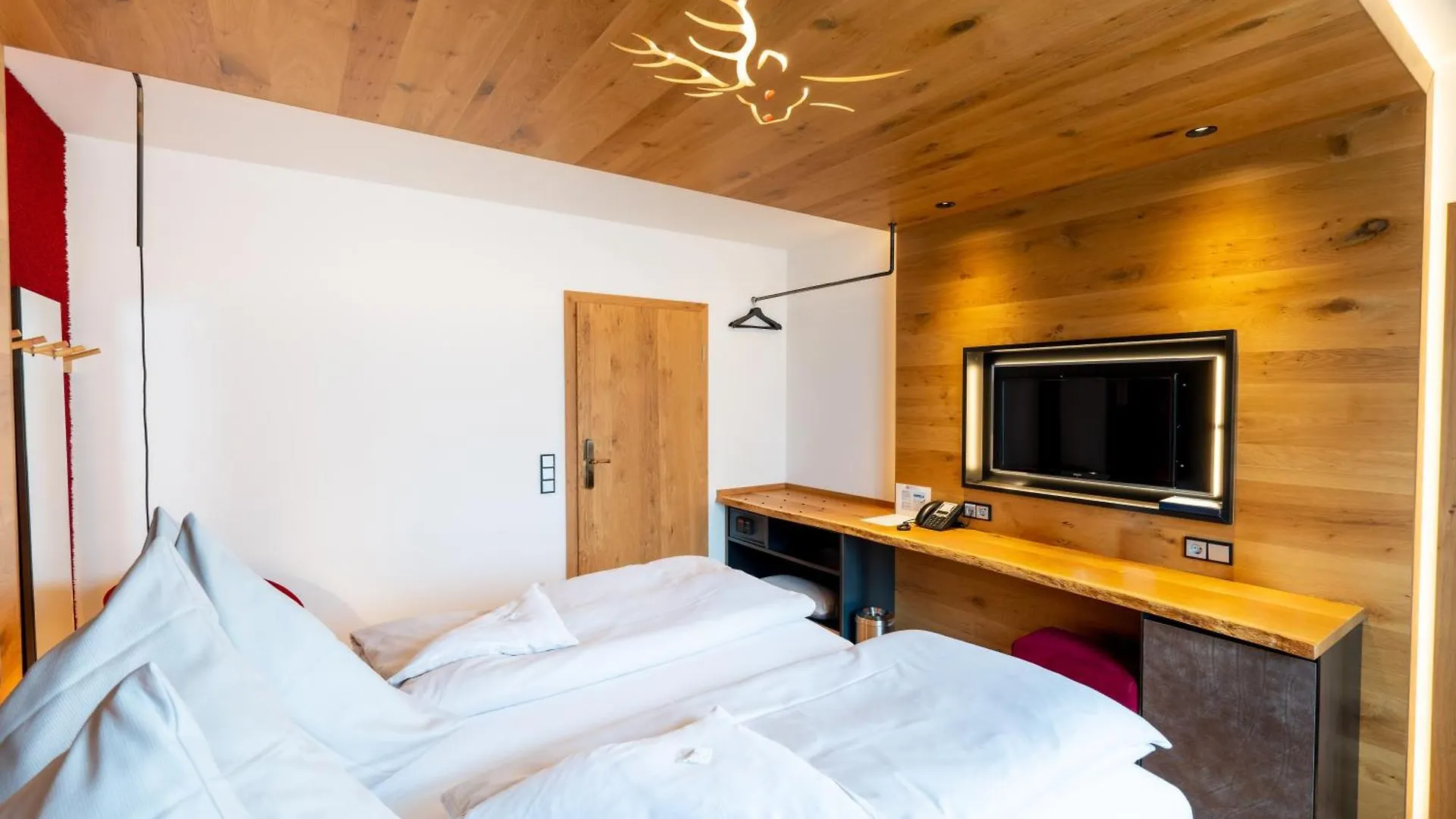 Hotel Hirsch Neu-Ulm 4*,  Tyskland